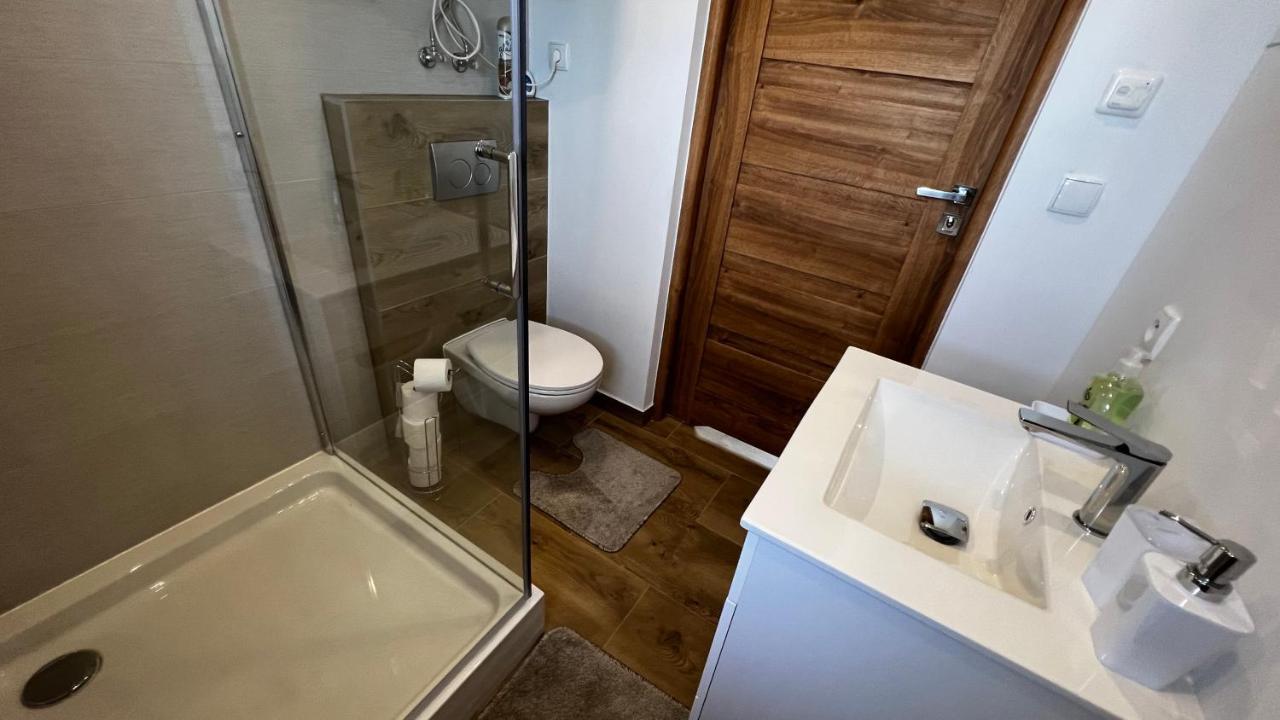 Styry Pory Roku Appartement Groń Buitenkant foto