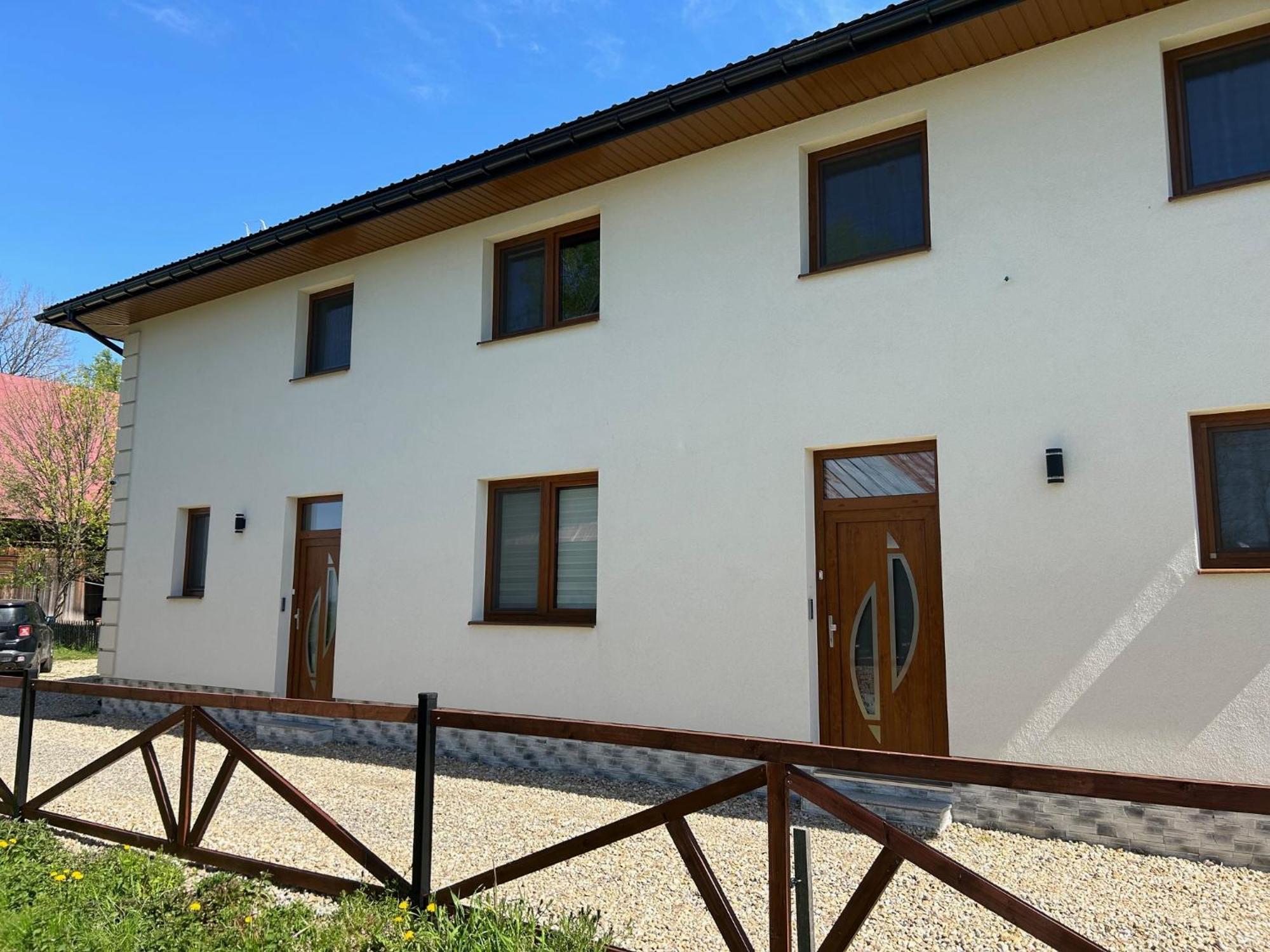Styry Pory Roku Appartement Groń Buitenkant foto